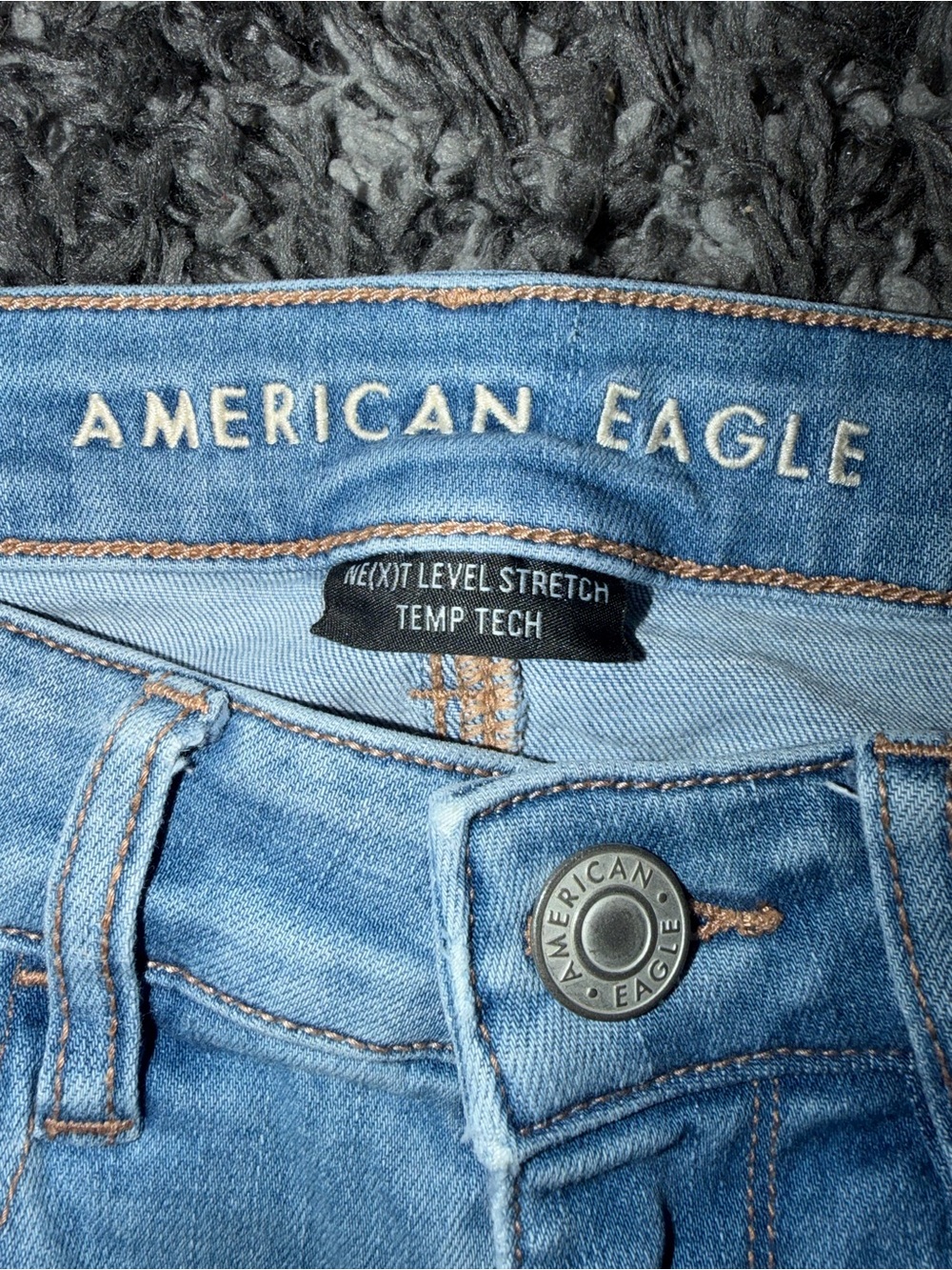AE Real Good Upcycled Next Level Ripped High-Waisted Jegging. Size: 6 Long. - Picture 8 of 12